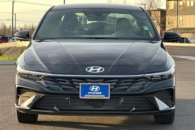 Photo of 2025 Black Hyundai ELANTRA HEV