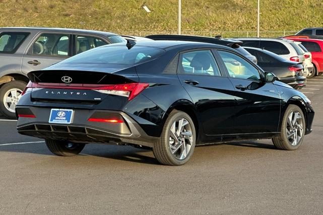 Photo of 2025 Black Hyundai ELANTRA HEV