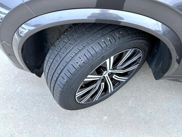 Photo of 2024 Gray Volvo XC90