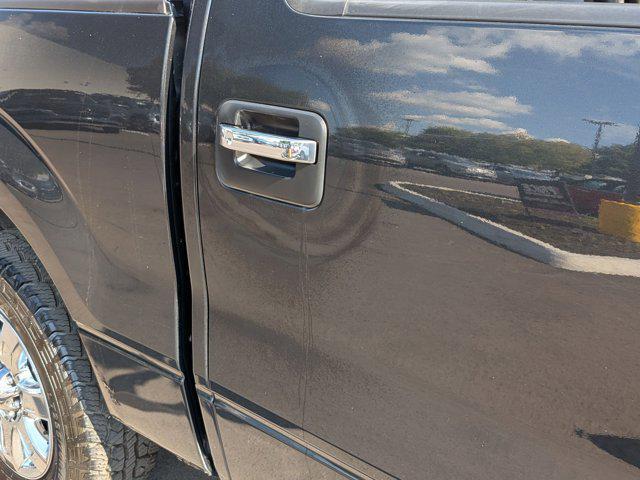 Photo of 2014 Tuxedo Black Metallic Ford F-150