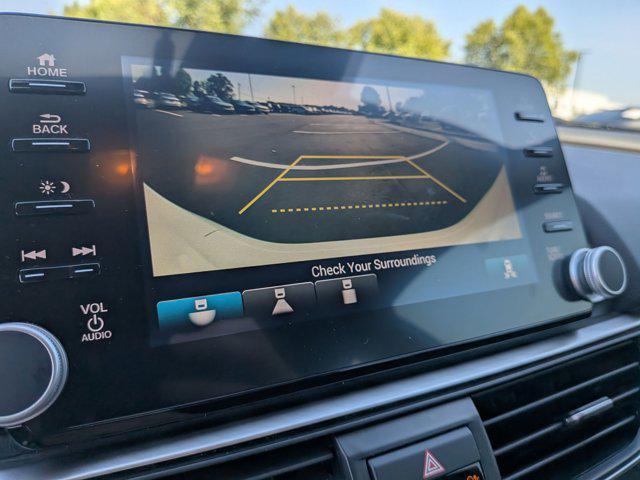 Photo of 2018 Platinum White Pea Honda Accord