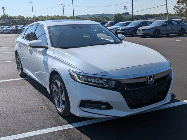 Photo of 2018 Platinum White Pea Honda Accord