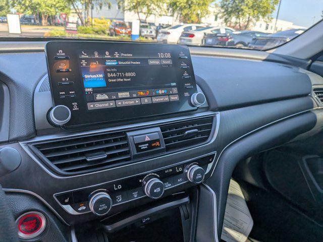 Photo of 2018 Platinum White Pea Honda Accord