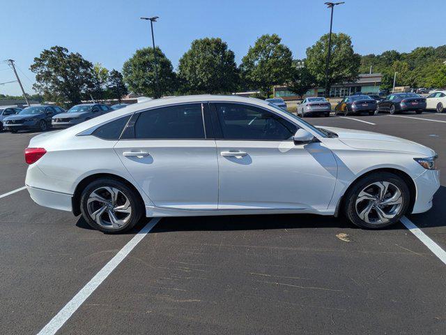 Photo of 2018 Platinum White Pea Honda Accord