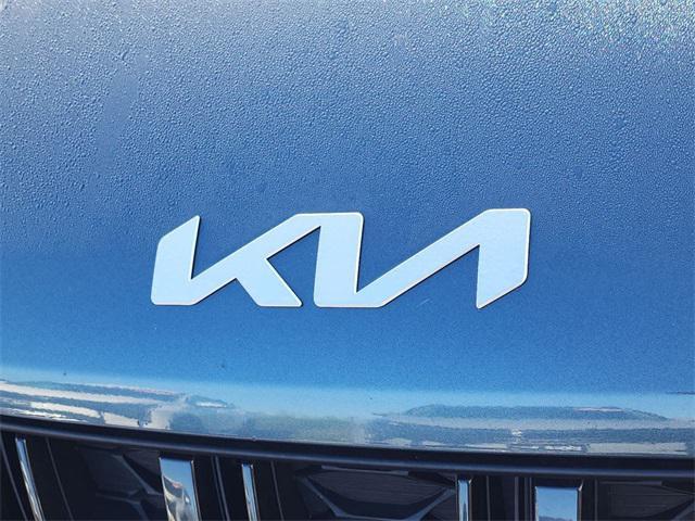 Photo of 2022 Astra Blue Kia Carnival