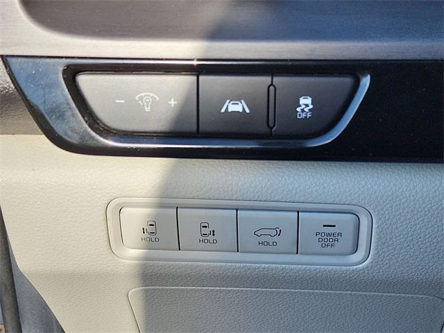 Photo of 2022 Astra Blue Kia Carnival
