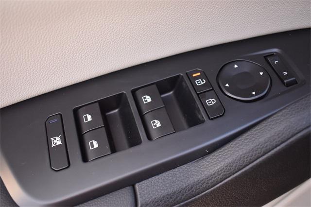 Photo of 2026 Ebony Black Kia Sportage