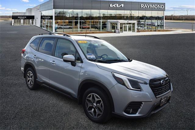 Photo of 2023 Ice Silver Metallic Subaru Forester