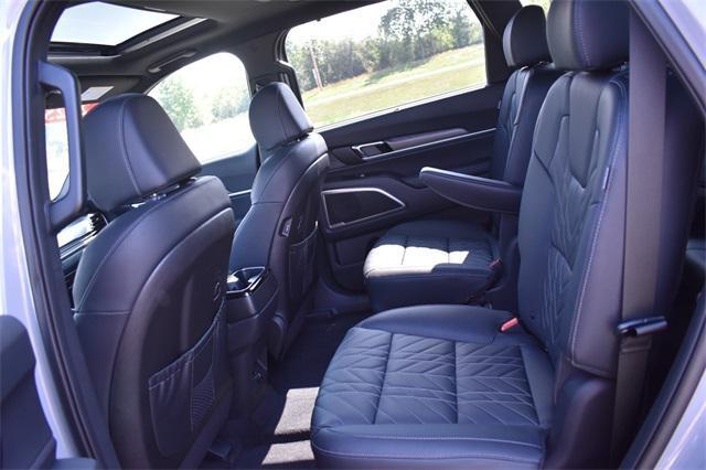 Photo of 2025 Wolf Gray Kia Telluride