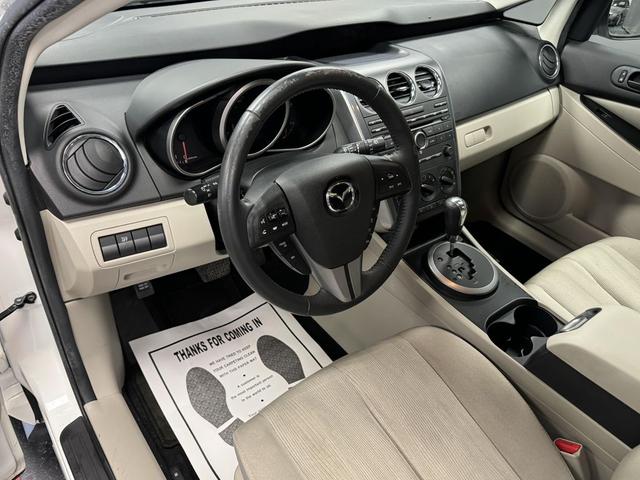 Photo of 2010 White Mazda CX-7