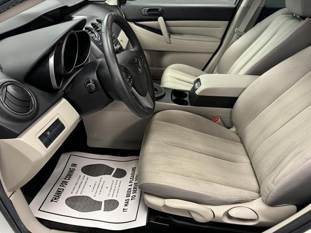Photo of 2010 White Mazda CX-7