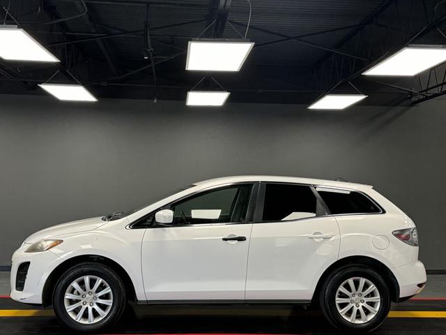 Photo of 2010 White Mazda CX-7