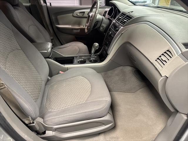Photo of 2012 Silver Chevrolet Traverse