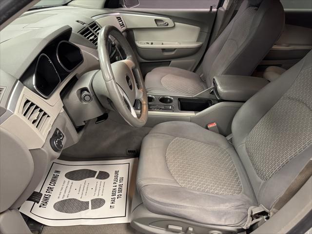 Photo of 2012 Silver Chevrolet Traverse