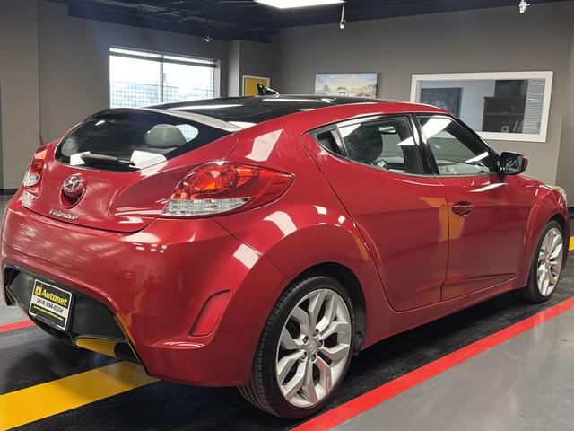 Photo of 2013 Red Hyundai Veloster