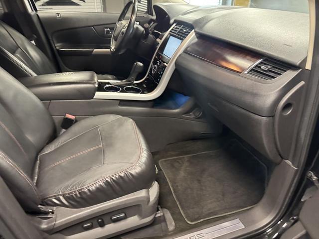 Photo of 2012 Black Ford Edge