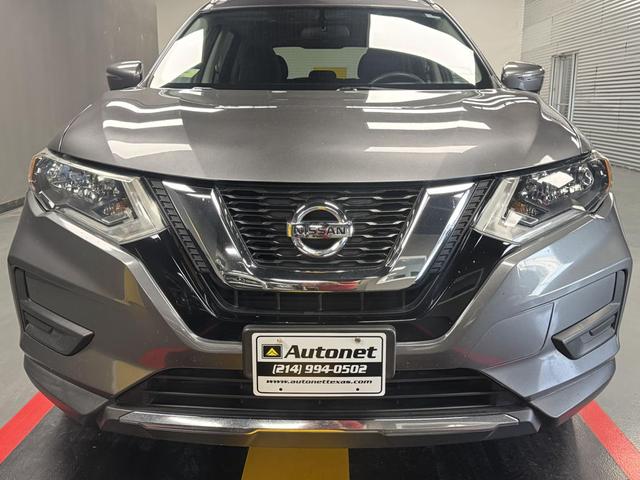 Photo of 2017 Gray Nissan Rogue Hybrid
