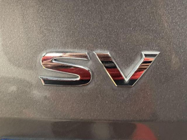 Photo of 2017 Gray Nissan Rogue Hybrid