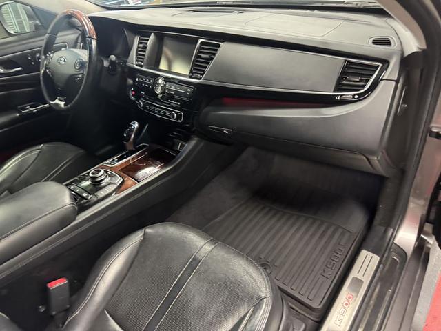 Photo of 2015 Silver Kia K900