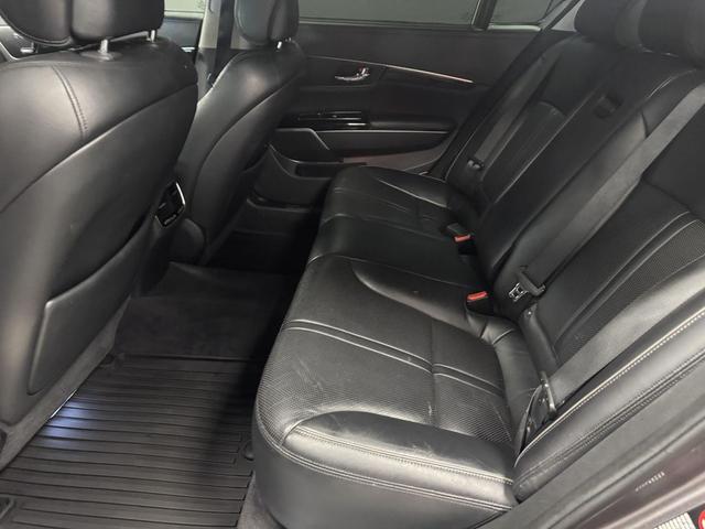 Photo of 2015 Silver Kia K900