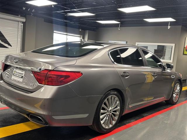 Photo of 2015 Silver Kia K900