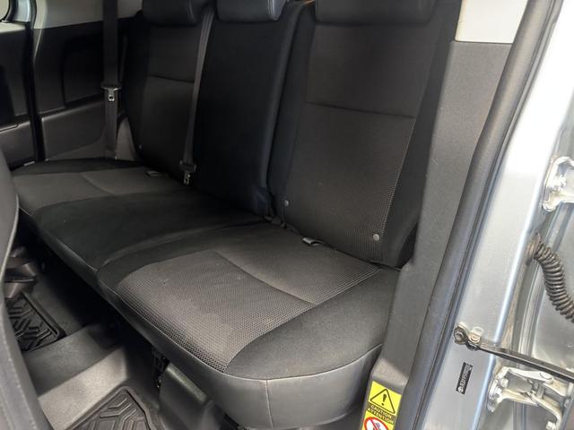 Photo of 2007 Silver Toyota FJ Cruiser