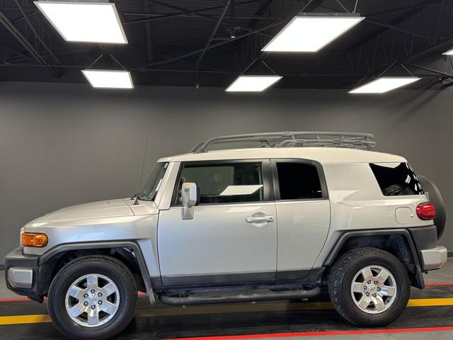 Photo of 2007 Silver Toyota FJ Cruiser