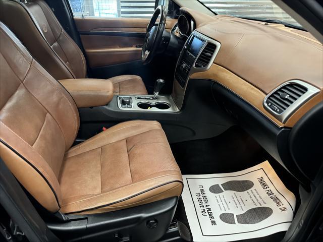 Photo of 2011 Black Jeep Grand Cherokee
