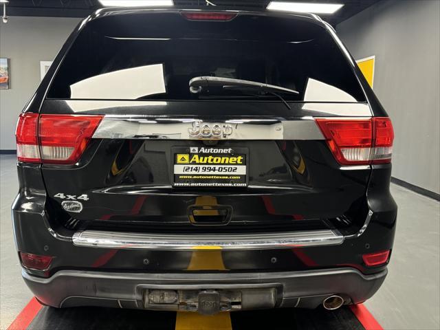 Photo of 2011 Black Jeep Grand Cherokee