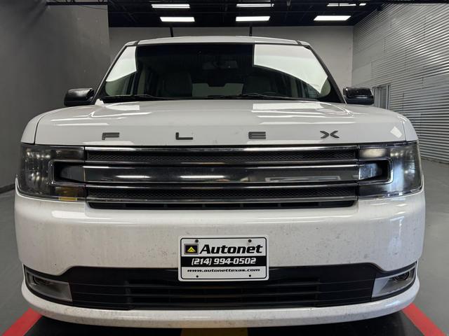 Photo of 2014 White Ford Flex