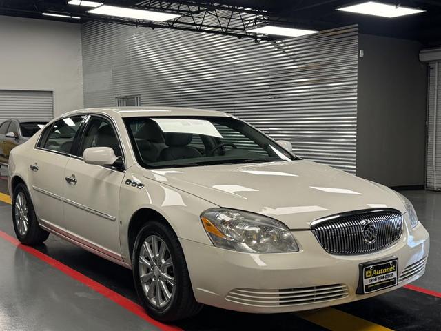 Photo of 2009 White Buick Lucerne