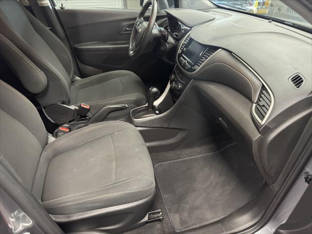 Photo of 2020 Gray Chevrolet Trax