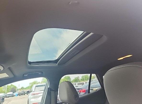 Photo of 2024 Mosaic Black Metallic Chevrolet Trax