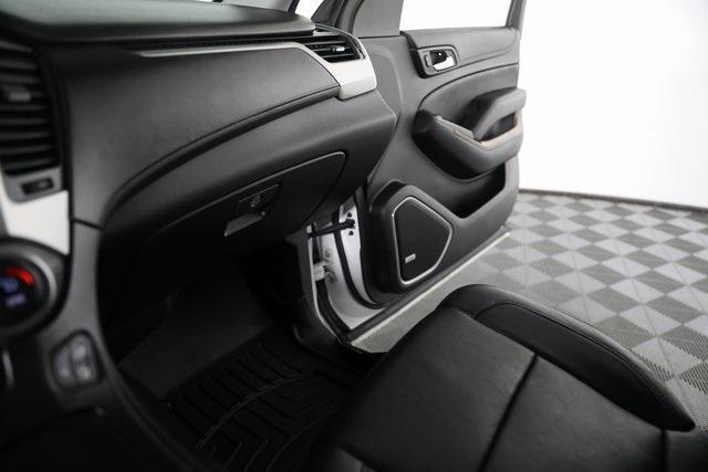 Photo of 2015 Summit White Chevrolet Suburban