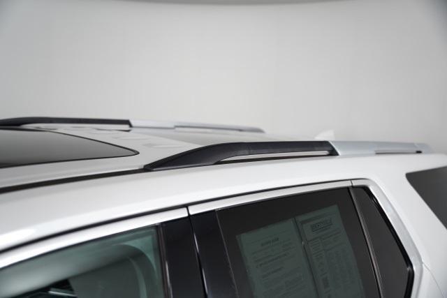 Photo of 2018 Iridescent Pearl Tricoat Chevrolet Traverse