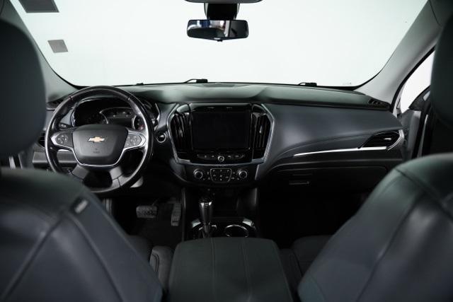 Photo of 2018 Iridescent Pearl Tricoat Chevrolet Traverse