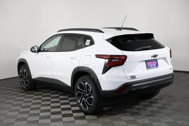 Photo of 2025 Summit White Chevrolet Trax