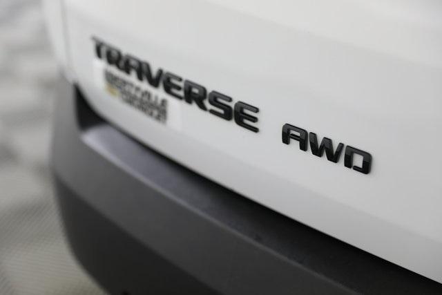 Photo of 2023 Summit White Chevrolet Traverse