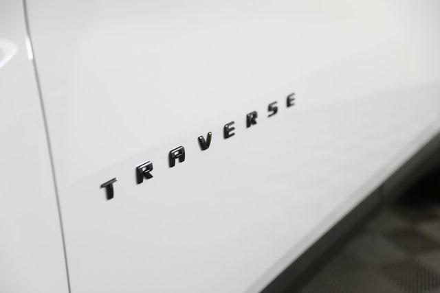 Photo of 2023 Summit White Chevrolet Traverse