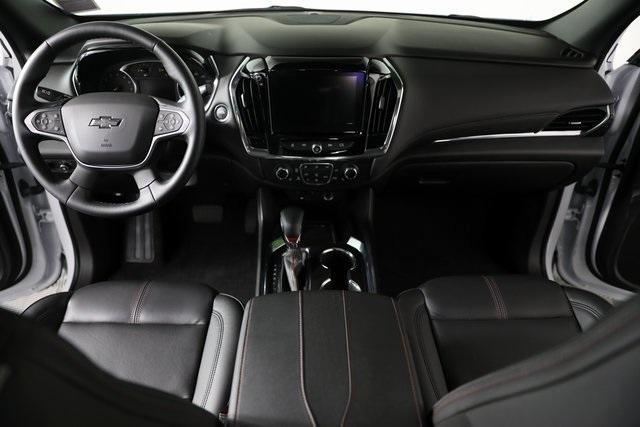 Photo of 2023 Summit White Chevrolet Traverse