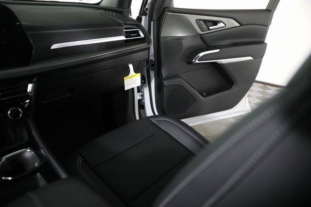Photo of 2026 White Chevrolet Traverse