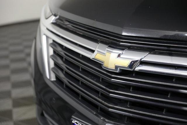 Photo of 2022 Mosaic Black Metallic Chevrolet Equinox