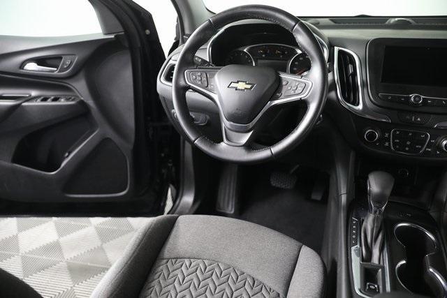 Photo of 2022 Mosaic Black Metallic Chevrolet Equinox