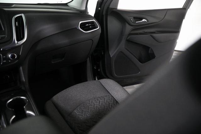 Photo of 2022 Mosaic Black Metallic Chevrolet Equinox