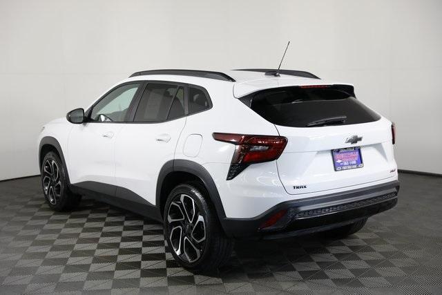 Photo of 2024 Summit White Chevrolet Trax