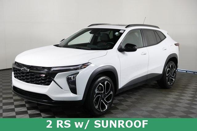 Photo of 2024 Summit White Chevrolet Trax