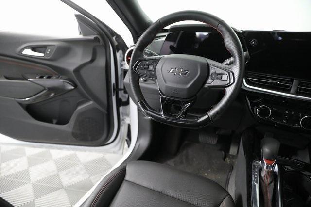Photo of 2024 Summit White Chevrolet Trax
