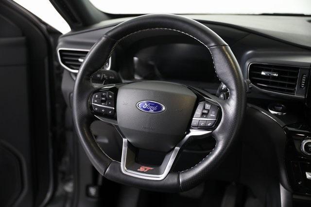 Photo of 2022 Iconic Silver Metallic Ford Explorer