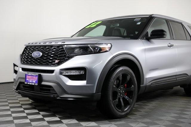 Photo of 2022 Iconic Silver Metallic Ford Explorer
