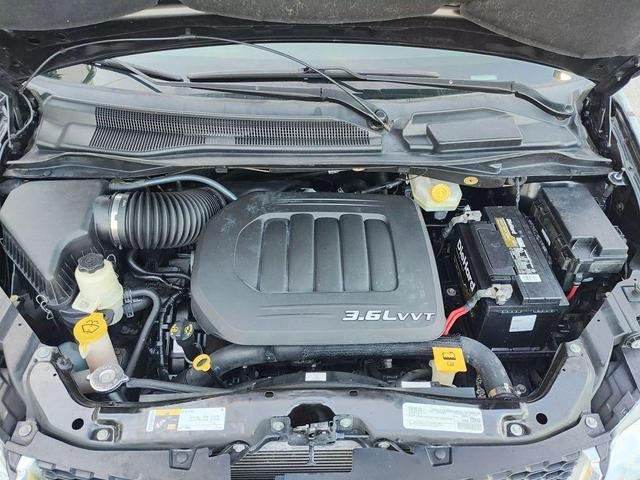 Photo of 2019 Black Onyx Crystal Pearlcoat Dodge Grand Caravan